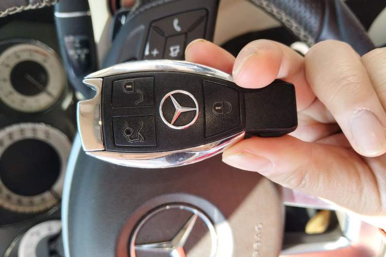 Used Mercedes-Benz GLK-Class 2013 Facelift GLK 300 4MATIC Fashion Edition Vehicle Key