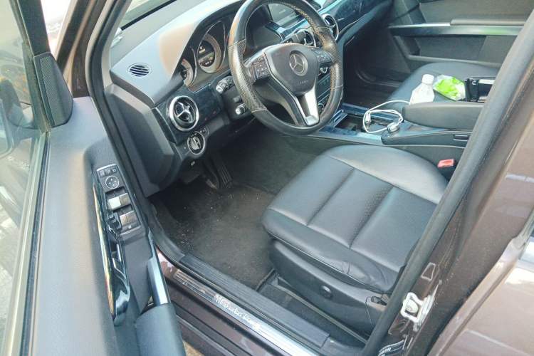Used Mercedes-Benz GLK-Class 2013 GLK 300 4MATIC Dynamic Sunroof Model Driver Seat