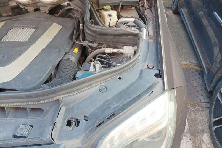 Used Mercedes-Benz GLK-Class 2013 GLK 300 4MATIC Dynamic Sunroof Model Engine Bay Left