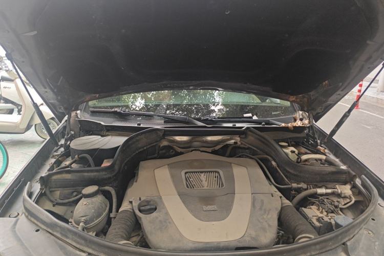 Used Mercedes-Benz GLK-Class 2013 Facelift GLK 300 4MATIC Fashion Edition Engine Bay