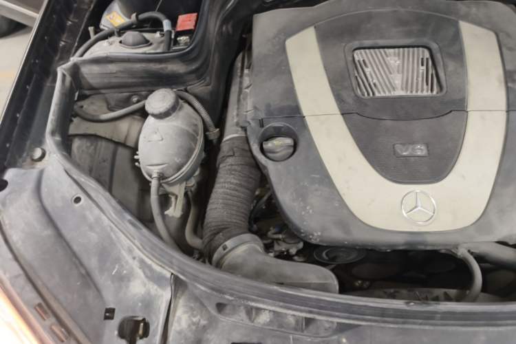 Used Mercedes-Benz GLK-Class 2013 GLK 300 4MATIC Dynamic Sunroof Model Engine Bay Right