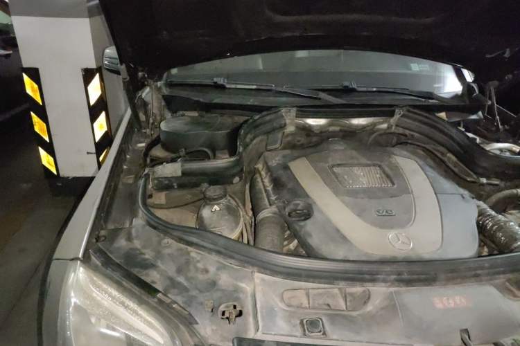 Used Mercedes-Benz GLK-Class 2013 GLK 300 4MATIC Fashion Model Engine Bay Right