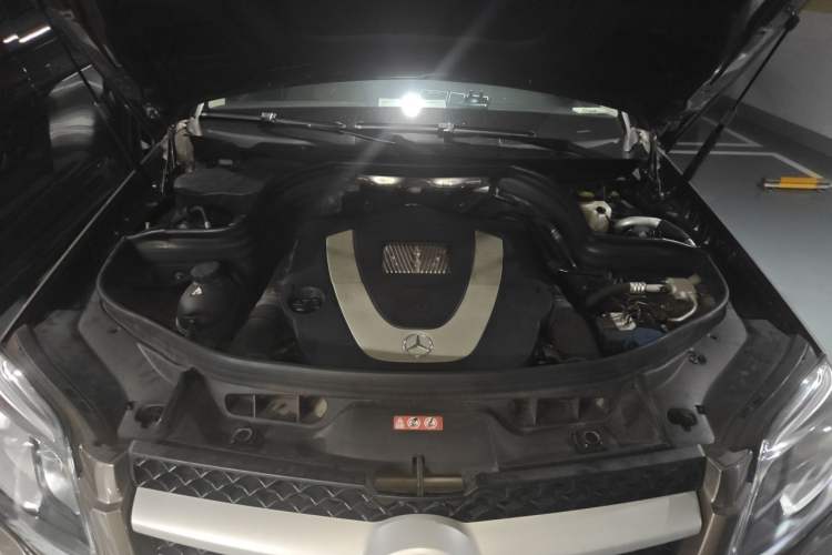 Used Mercedes-Benz GLK-Class 2013 GLK 300 4MATIC Dynamic Edition Engine Bay