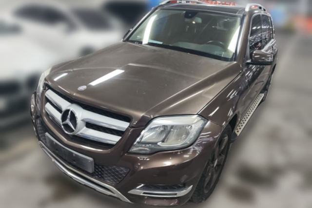 Ojetý Mercedes-Benz GLK-Class 2013 GLK 300 4MATIC Dynamic Sunroof Model
