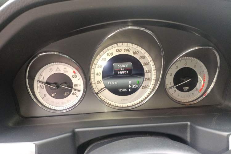Used Mercedes-Benz GLK-Class 2013 GLK 300 4MATIC Dynamic Sunroof Model Instrument Cluster