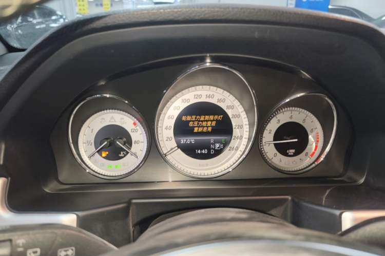 Used Mercedes-Benz GLK-Class 2013 GLK 300 4MATIC Dynamic Sunroof Model Instrument Cluster