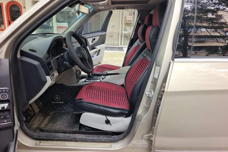 Used Mercedes-Benz GLK-Class 2013 GLK 300 4MATIC Fashion Model Left Front Seat