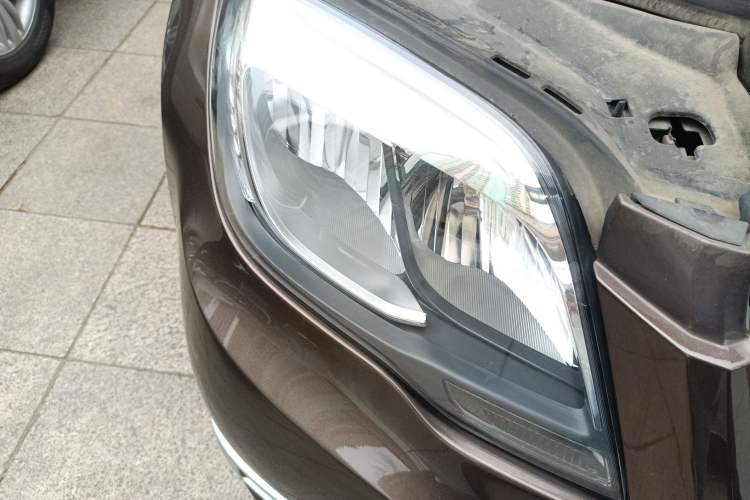 Used Mercedes-Benz GLK-Class 2013 GLK 300 4MATIC Dynamic Sunroof Model Right Front Headlight