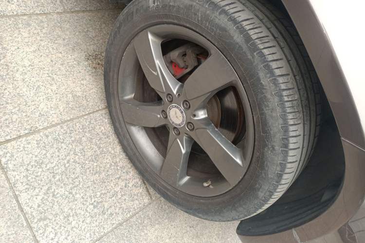 Used Mercedes-Benz GLK-Class 2013 GLK 300 4MATIC Dynamic Sunroof Model Right Front Wheel Hub