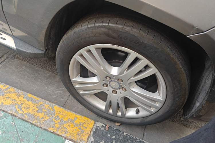 Used Mercedes-Benz GLK-Class 2013 Facelift GLK 300 4MATIC Fashion Edition Right Front Wheel Hub