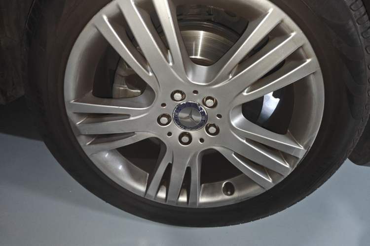 Used Mercedes-Benz GLK-Class 2013 GLK 300 4MATIC Dynamic Edition Right Front Wheel Hub
