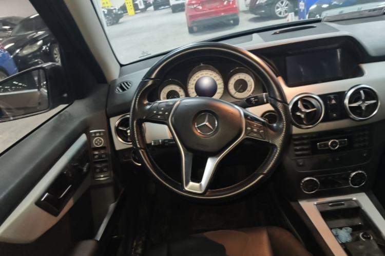 Used Mercedes-Benz GLK-Class 2013 GLK 300 4MATIC Dynamic Sunroof Model Steering Wheel