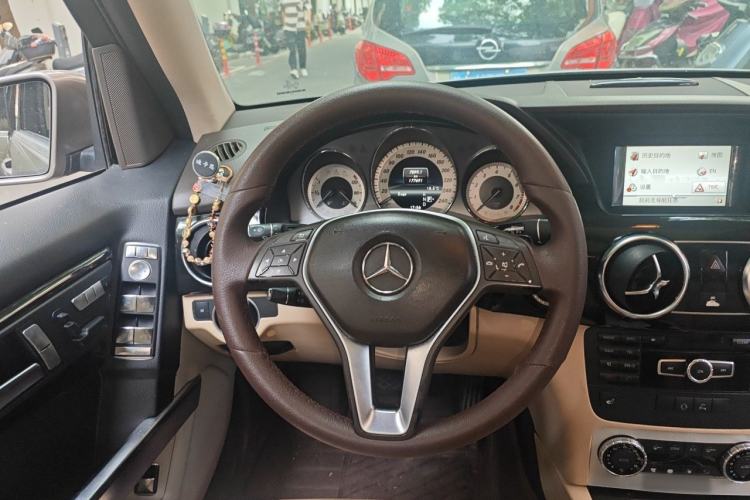 Used Mercedes-Benz GLK-Class 2013 Facelift GLK 300 4MATIC Fashion Edition Steering Wheel