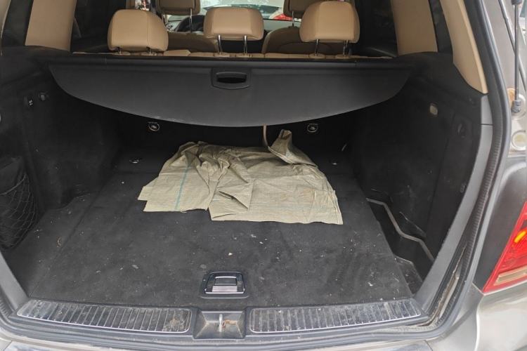 Used Mercedes-Benz GLK-Class 2013 Facelift GLK 300 4MATIC Fashion Edition Trunk