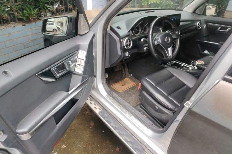 Used Mercedes-Benz GLK-Class 2013 GLK 300 4MATIC Dynamic Edition Driver Seat