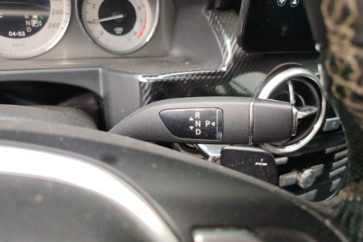 Used Mercedes-Benz GLK-Class 2013 GLK 300 4MATIC Dynamic Edition Gear Lever