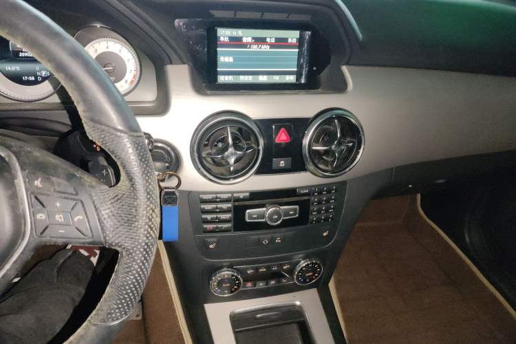 Used Mercedes-Benz GLK-Class 2013 GLK 300 4MATIC Dynamic Sunroof Model Audio And AC Panel