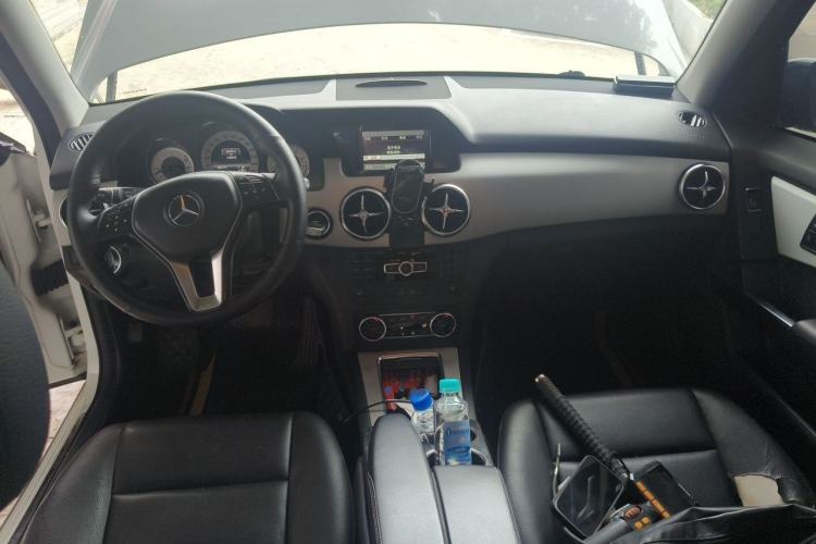 Used Mercedes-Benz GLK-Class 2013 GLK 300 4MATIC Dynamic Edition Center Console