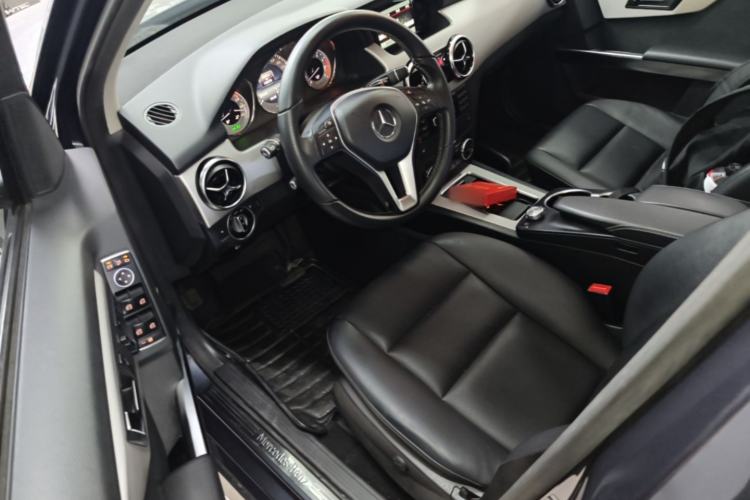 Used Mercedes-Benz GLK-Class 2013 GLK 300 4MATIC Dynamic Sunroof Model Driver Seat