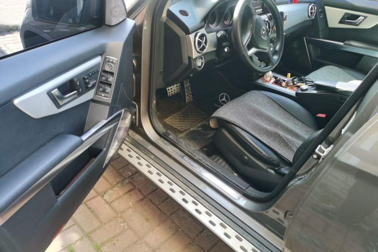 Used Mercedes-Benz GLK-Class 2013 GLK 300 4MATIC Dynamic Edition Driver Seat