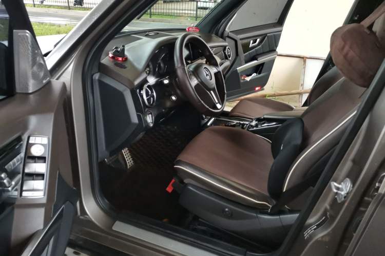 Used Mercedes-Benz GLK-Class 2013 GLK 300 4MATIC Luxury Model Driver Seat
