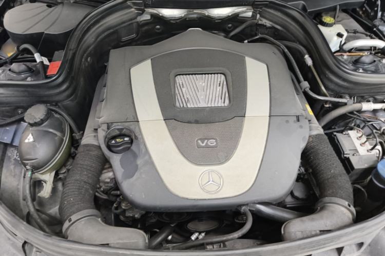 Used Mercedes-Benz GLK-Class 2013 GLK 300 4MATIC Dynamic Sunroof Model Engine Bay