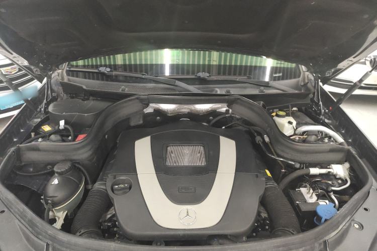 Used Mercedes-Benz GLK-Class 2013 GLK 300 4MATIC Dynamic Sunroof Model Engine Bay