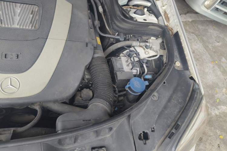 Used Mercedes-Benz GLK-Class 2013 GLK 300 4MATIC Dynamic Edition Engine Bay Left
