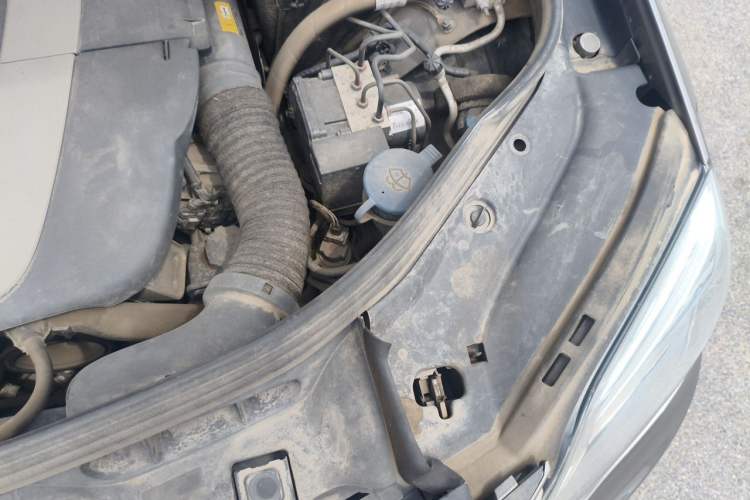 Used Mercedes-Benz GLK-Class 2013 GLK 300 4MATIC Dynamic Sunroof Model Engine Bay Left