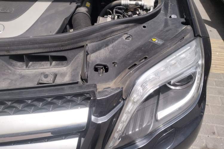 Used Mercedes-Benz GLK-Class 2013 Facelift GLK 300 4MATIC Luxury Edition Engine Bay Left