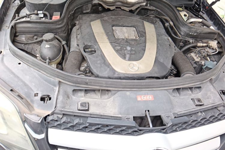 Used Mercedes-Benz GLK-Class 2013 GLK 300 4MATIC Dynamic Edition Engine Bay