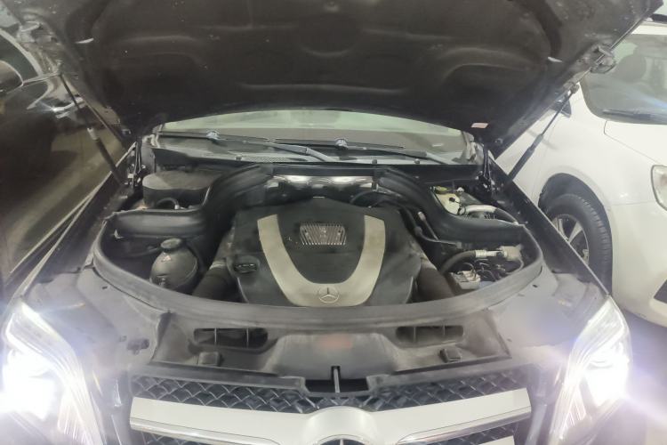 Used Mercedes-Benz GLK-Class 2013 Facelift GLK 300 4MATIC Luxury Edition Engine Bay