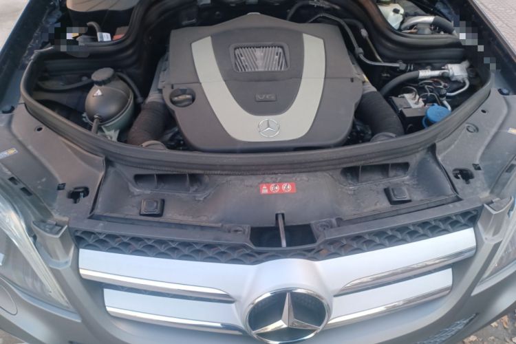 Used Mercedes-Benz GLK-Class 2013 Facelift GLK 300 4MATIC Fashion Edition Engine Bay