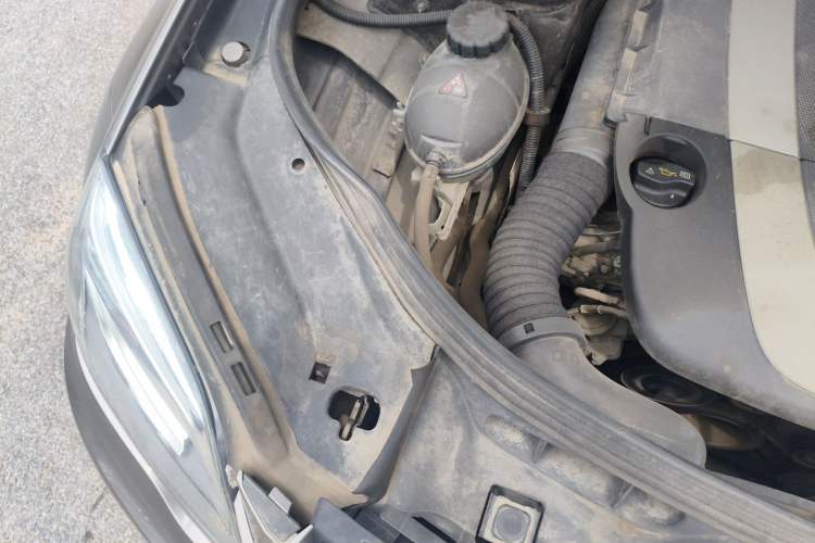 Used Mercedes-Benz GLK-Class 2013 GLK 300 4MATIC Dynamic Sunroof Model Engine Bay Right