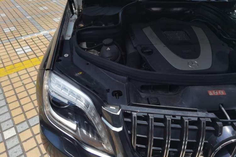 Used Mercedes-Benz GLK-Class 2013 GLK 300 4MATIC Fashion Model Engine Bay Right