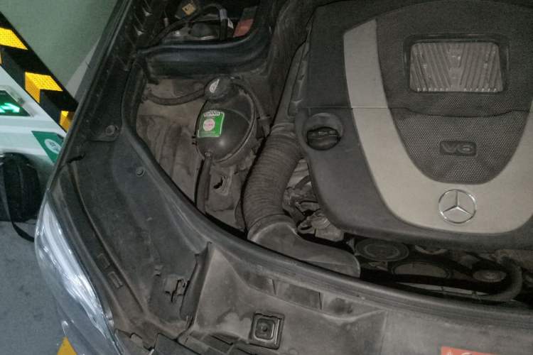 Used Mercedes-Benz GLK-Class 2013 GLK 300 4MATIC Dynamic Sunroof Model Engine Bay Right
