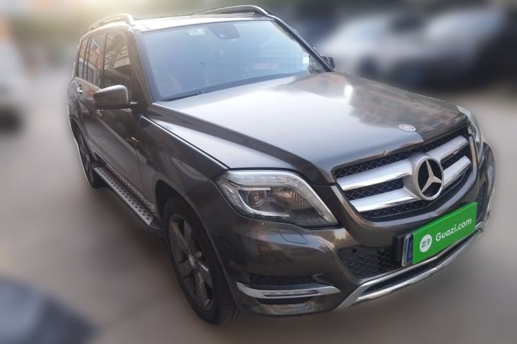Used Mercedes-Benz GLK-Class 2013 GLK 300 4MATIC Luxury Model Front Right 45 Deg