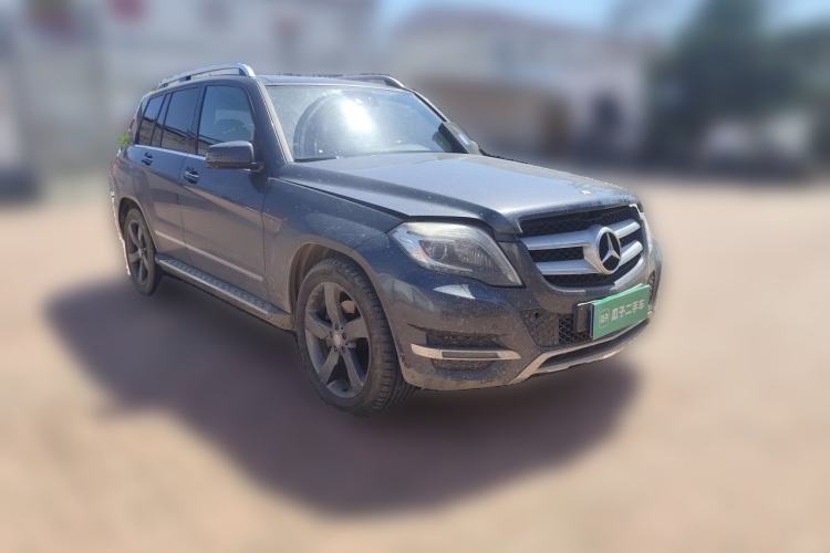 Used Mercedes-Benz GLK-Class 2013 GLK 300 4MATIC Luxury Model Front Right 45 Deg