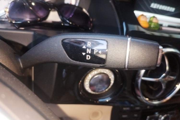 Used Mercedes-Benz GLK-Class 2013 GLK 300 4MATIC Luxury Model Gear Lever