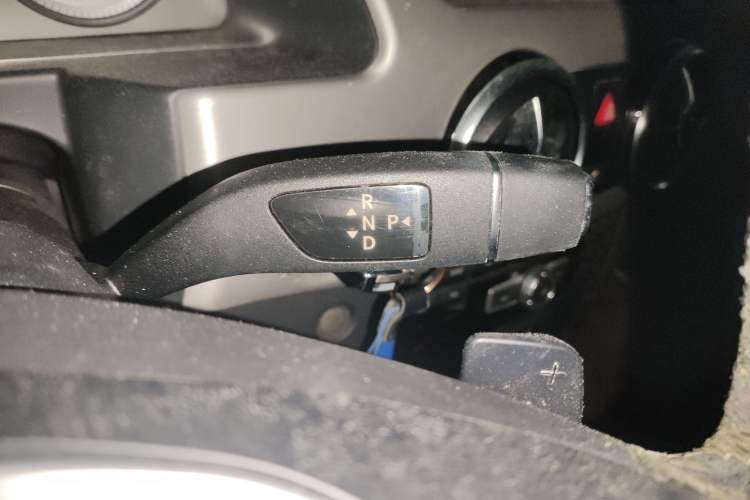 Used Mercedes-Benz GLK-Class 2013 GLK 300 4MATIC Dynamic Sunroof Model Gear Lever