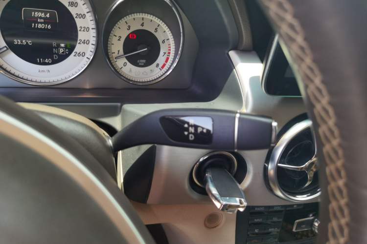 Used Mercedes-Benz GLK-Class 2013 GLK 300 4MATIC Fashion Model Gear Lever