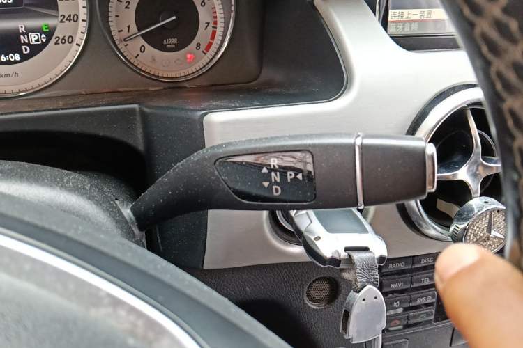 Used Mercedes-Benz GLK-Class 2013 GLK 300 4MATIC Dynamic Edition Gear Lever