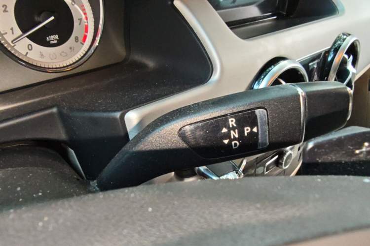 Used Mercedes-Benz GLK-Class 2013 GLK 300 4MATIC Dynamic Edition Gear Lever