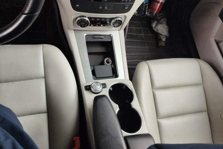 Used Mercedes-Benz GLK-Class 2013 GLK 300 4MATIC Dynamic Sunroof Model Gear Lever
