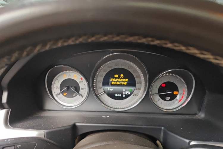 Used Mercedes-Benz GLK-Class 2013 GLK 300 4MATIC Dynamic Sunroof Model Instrument Cluster
