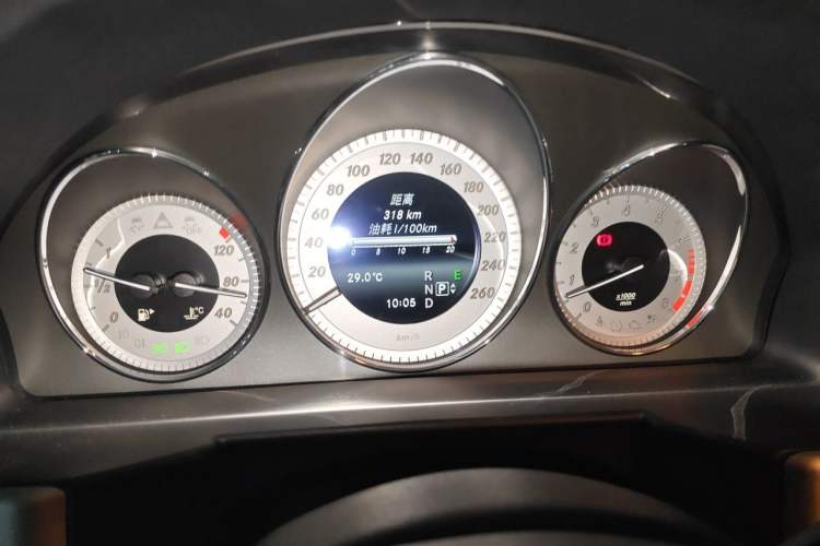 Used Mercedes-Benz GLK-Class 2013 GLK 300 4MATIC Dynamic Sunroof Model Instrument Cluster
