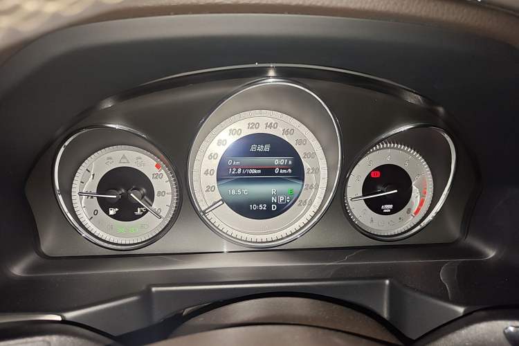 Used Mercedes-Benz GLK-Class 2013 Facelift GLK 300 4MATIC Fashion Edition Instrument Cluster