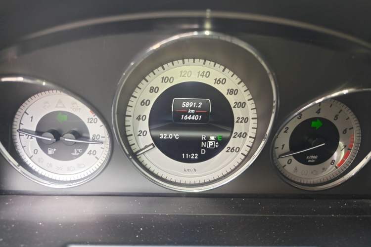 Used Mercedes-Benz GLK-Class 2013 GLK 300 4MATIC Dynamic Edition Instrument Cluster
