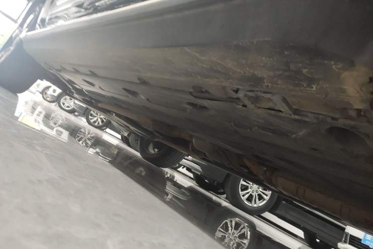 Used Mercedes-Benz GLK-Class 2013 GLK 300 4MATIC Dynamic Sunroof Model Left Side Sill