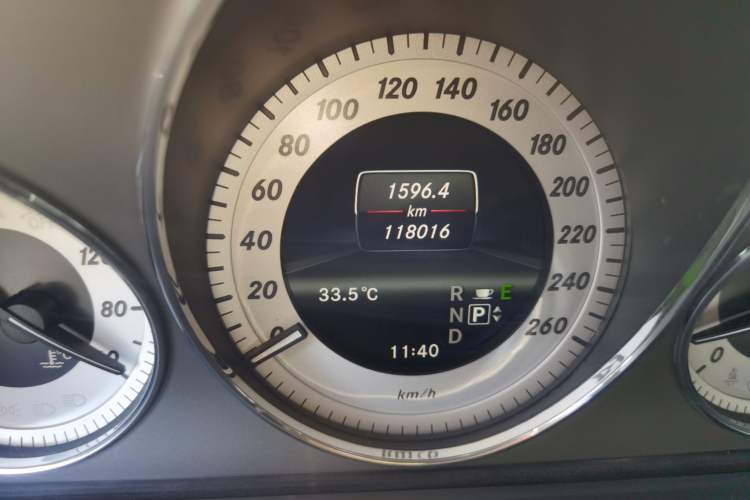 Used Mercedes-Benz GLK-Class 2013 GLK 300 4MATIC Fashion Model Odometer Close Up